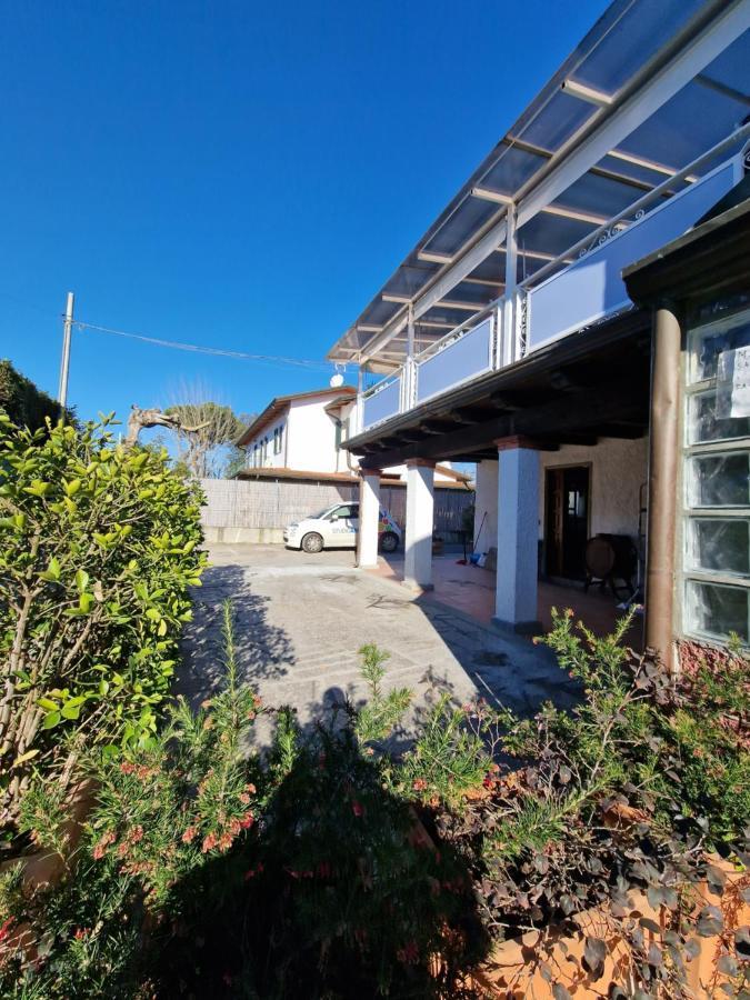 Tra Forte Dei Marmi E Marina Di Massa - Il Melograno Екстериор снимка